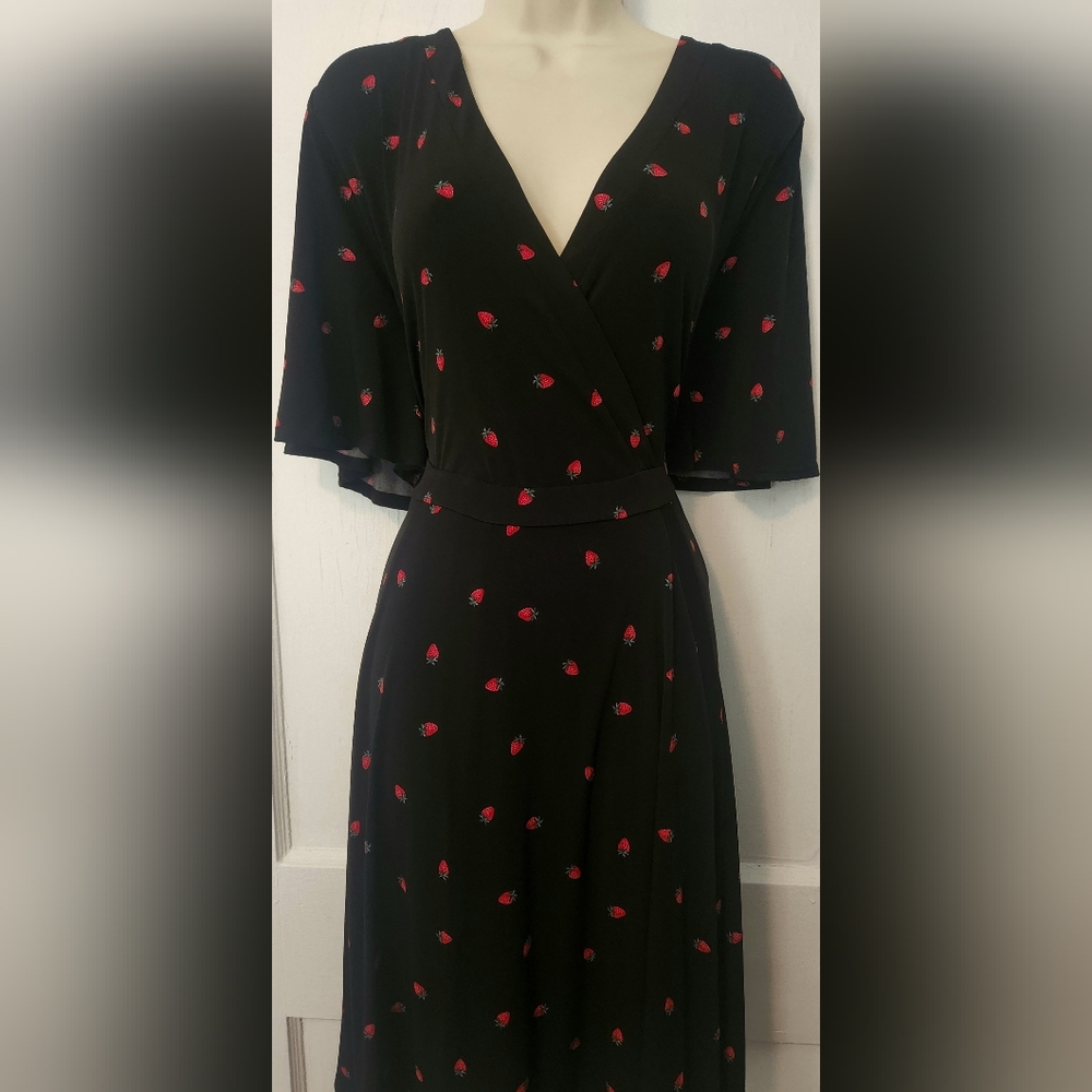 Torrid Plus Size 3 Black Strawberry Mock Wrap Dress NWOT